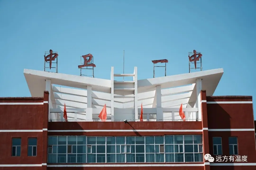 以为每一年都会去看一看的地方，再也没有进去过。