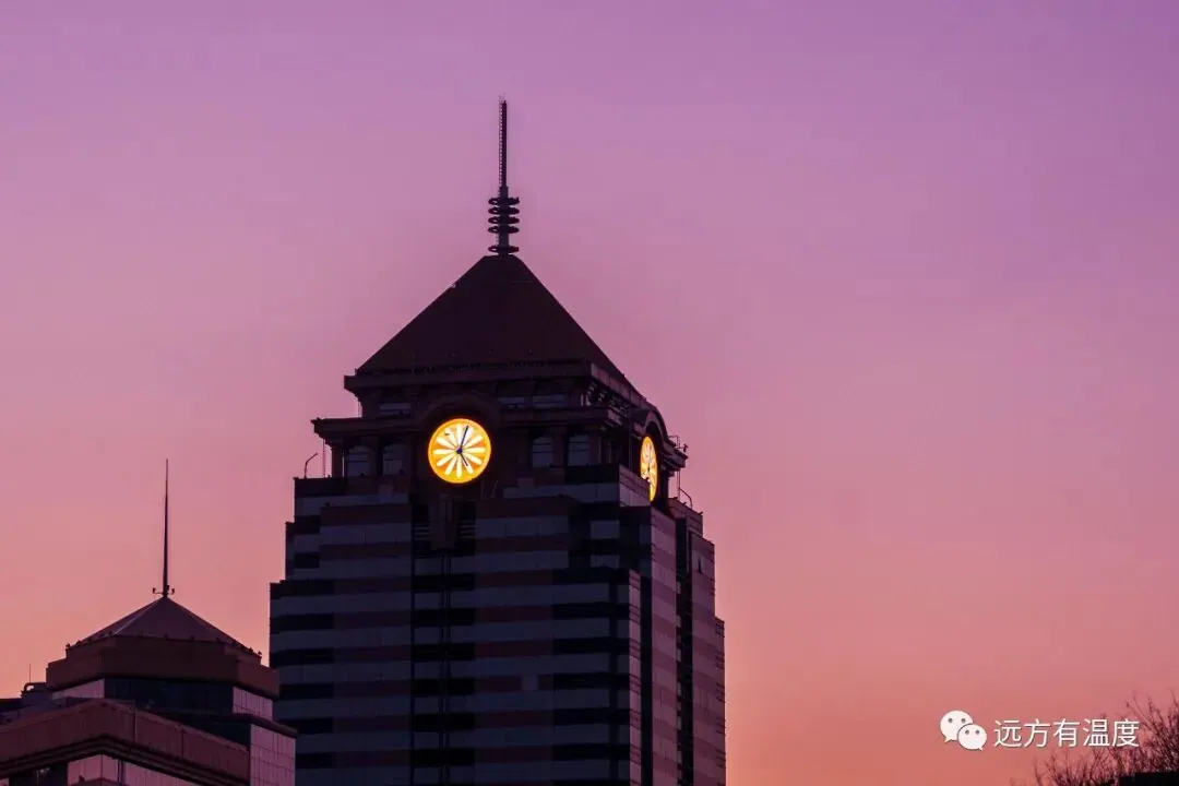 17点05分，太阳已经落下